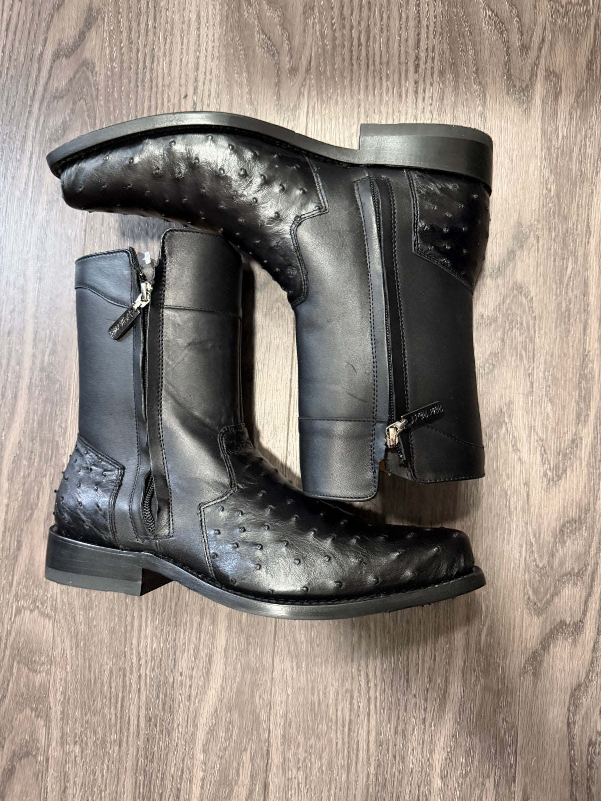 Wild West Ostrich Milano Low Shaft Black