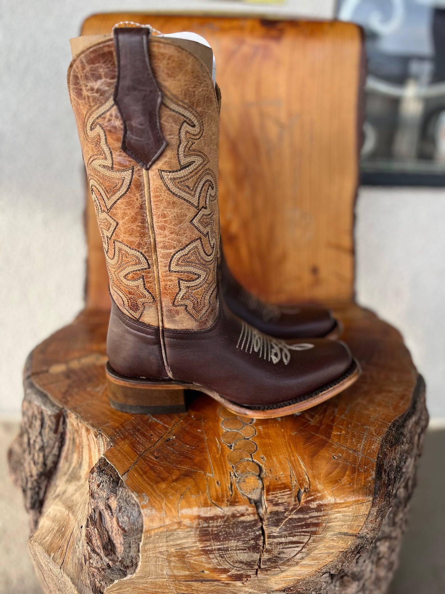 Corral Boot Company Brown-Straw Embroidery